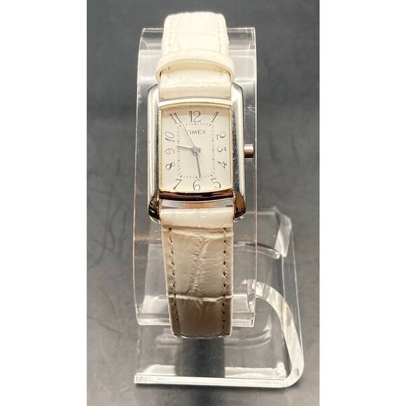 Timex Womens Petite Watch 18mm with New Battery - Adjustable Leather Band - Picture 6 of 10